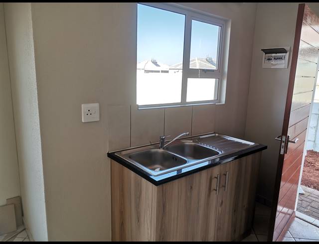 2 BEDROOM SECTIONAL TITLE FOR SALE IN BRAKPAN NORTH